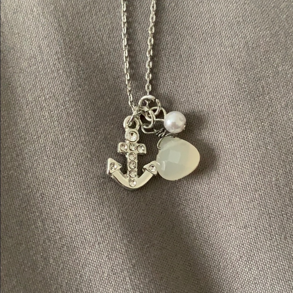 Dainty anchor pendant with pearl accent